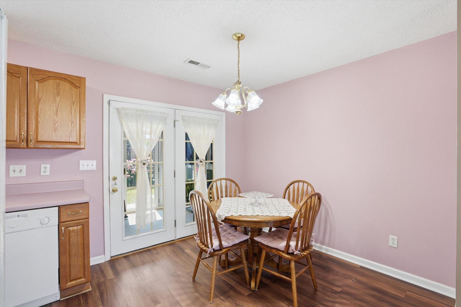 105 Wisteria Court Photo 7