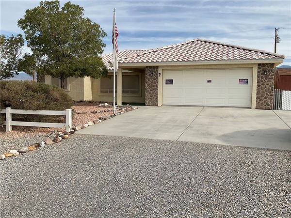 2591 S Dandelion Street , Pahrump, NV 89048