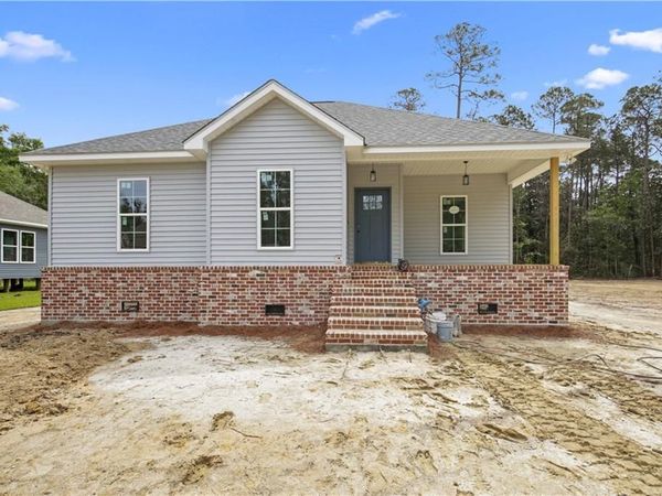 61058 N MILL Road, Lacombe, LA 70445