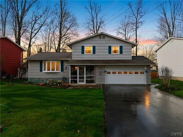 4270 Orion Path , Liverpool, NY 13090