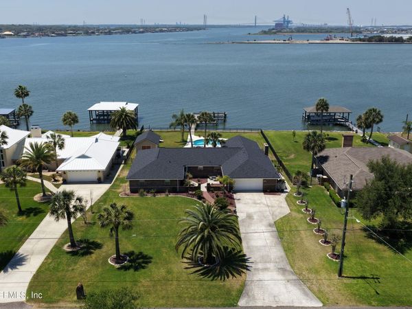 6656 RAMOTH Drive, Jacksonville, FL 32226