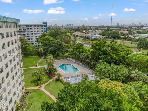 4330 Hillcrest Dr , Unit 1017, Hollywood, FL 33021