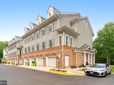 8933 MILFORD HAVEN COURT, Unit 33A, LORTON, VA 22079