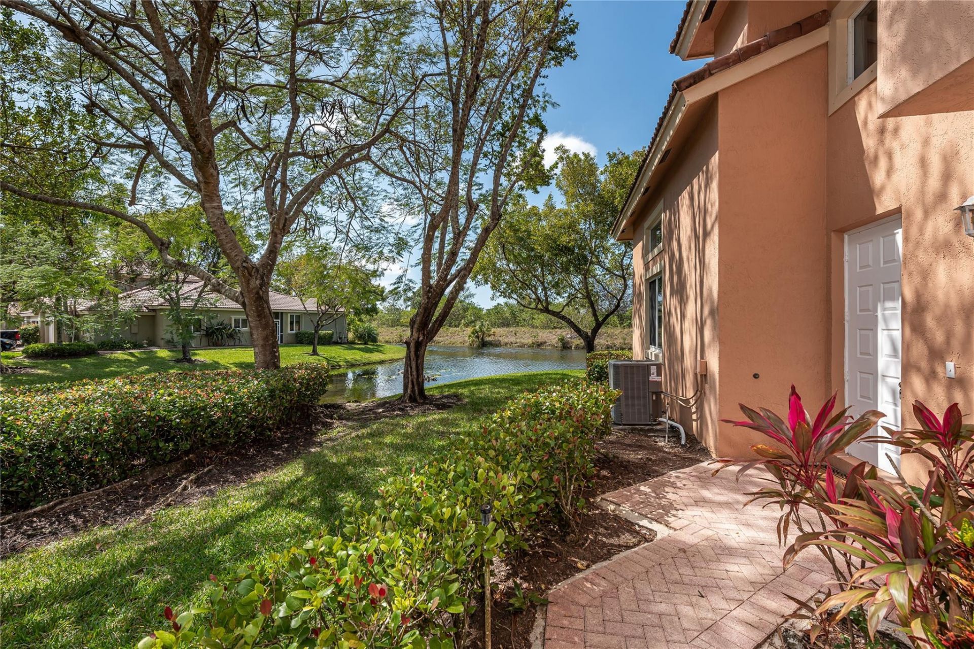 5704 NW 127th Terrace, Coral Springs, FL 33076 Photo