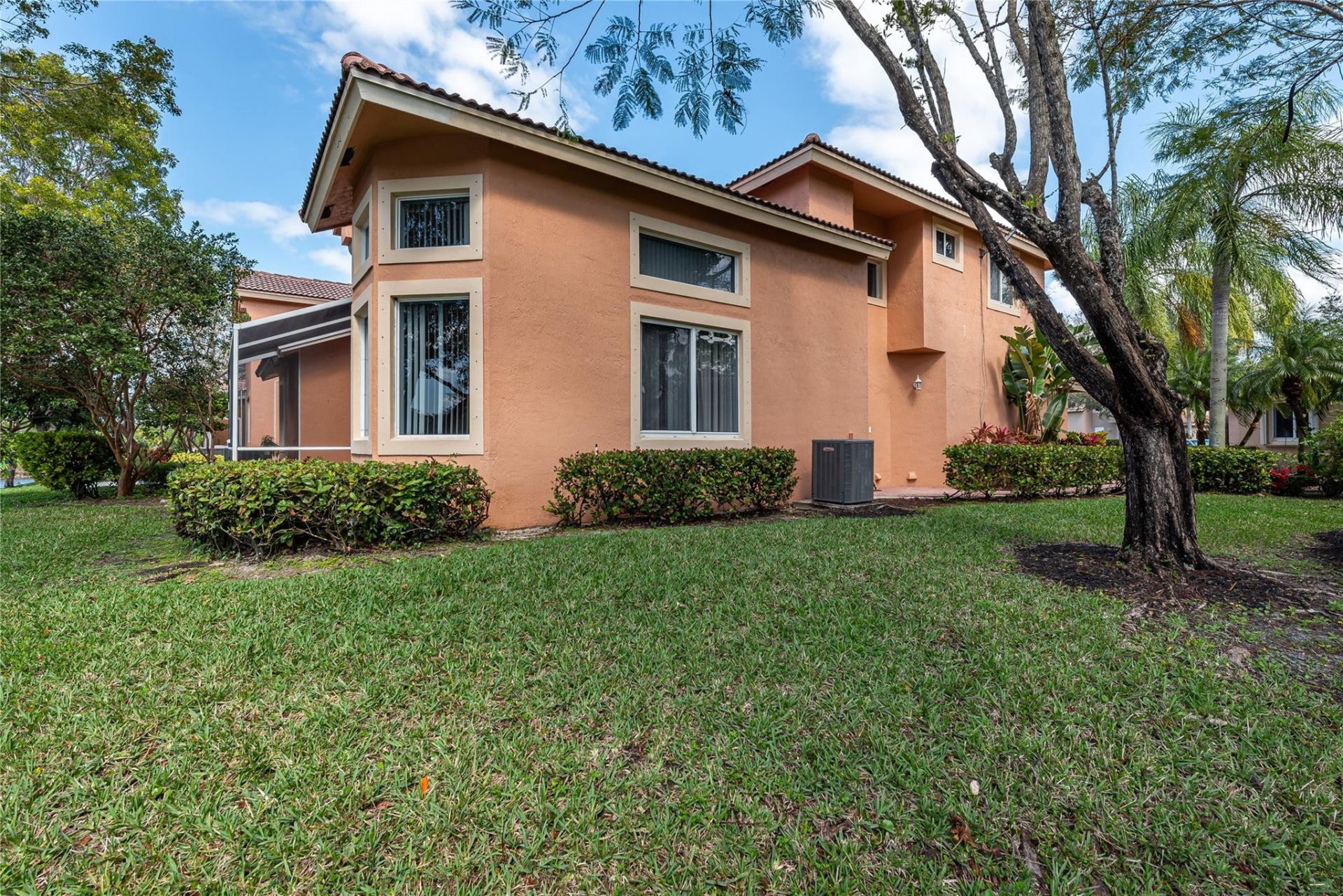 5704 NW 127th Terrace, Coral Springs, FL 33076 Photo