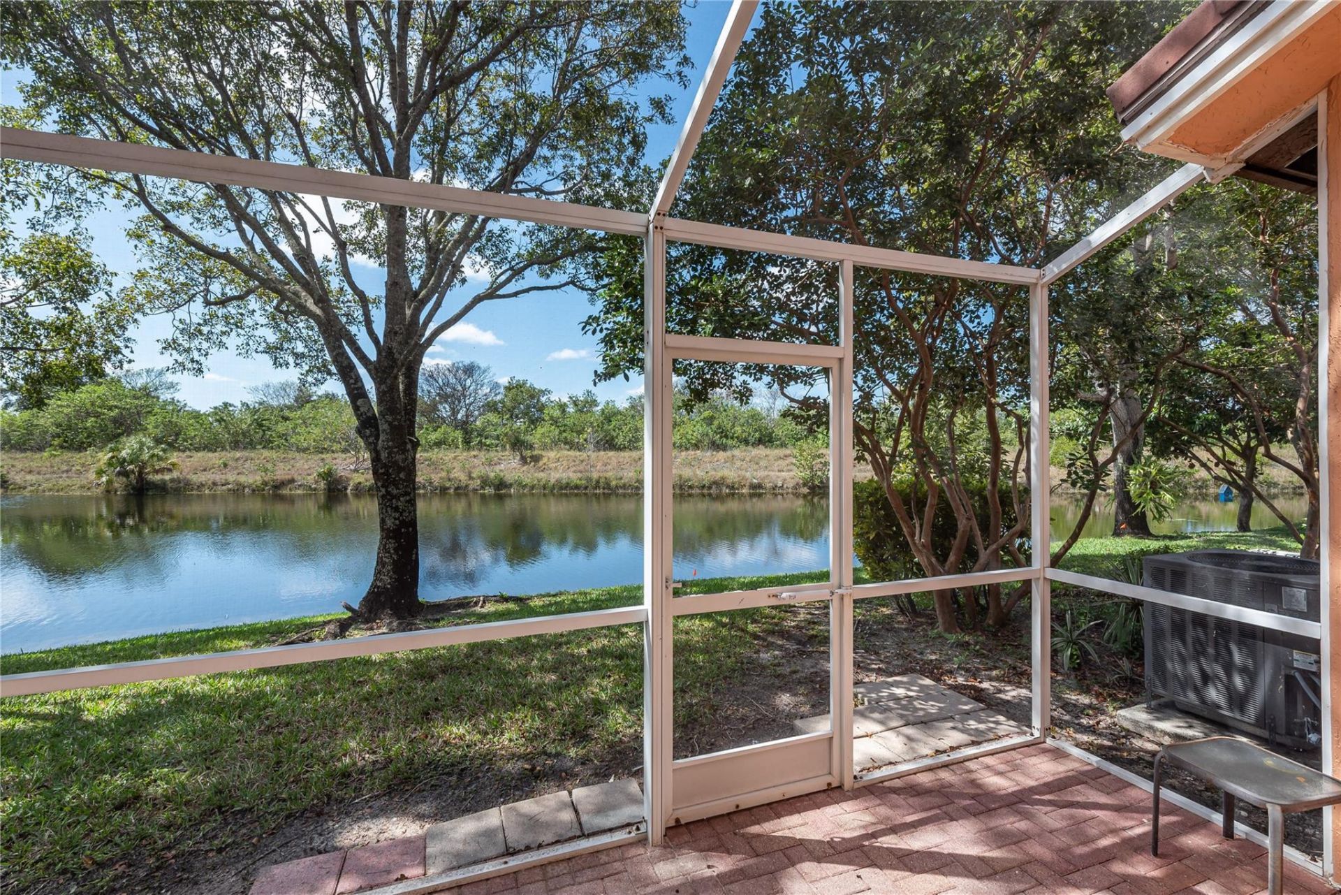 5704 NW 127th Terrace, Coral Springs, FL 33076 Photo