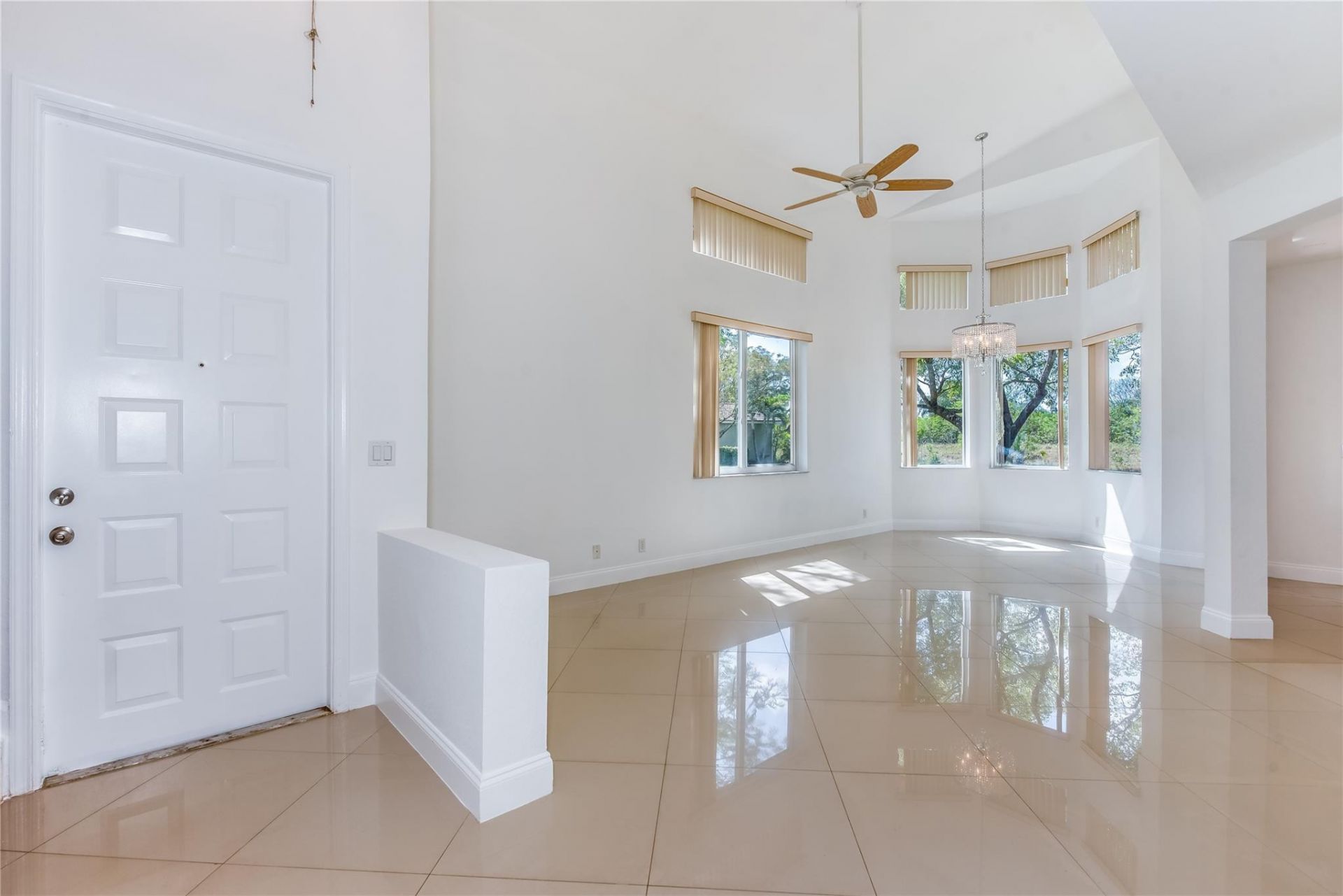 5704 NW 127th Terrace, Coral Springs, FL 33076 Photo