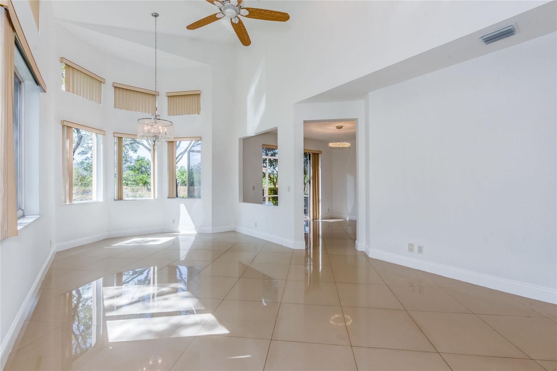 5704 NW 127th Terrace, Coral Springs, FL 33076 Photo
