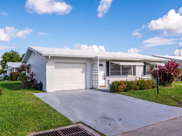 813 SW 5th Court, Boynton Beach, FL 33426