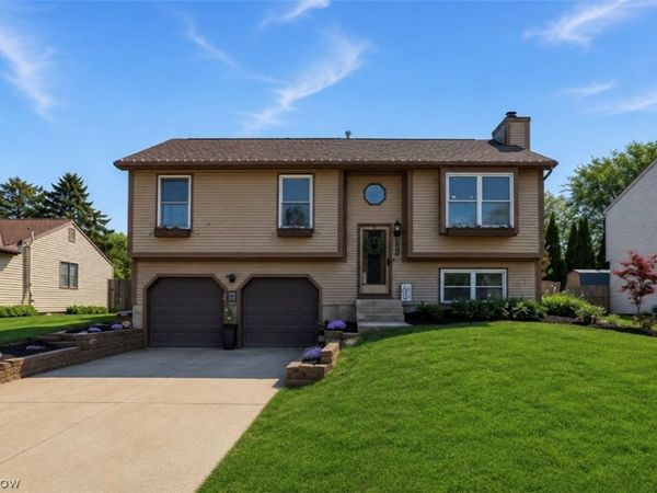 300 Pathfinder Drive, Reynoldsburg, OH 43068