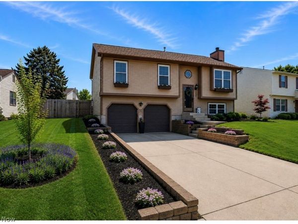 300 Pathfinder Drive, Reynoldsburg, OH 43068