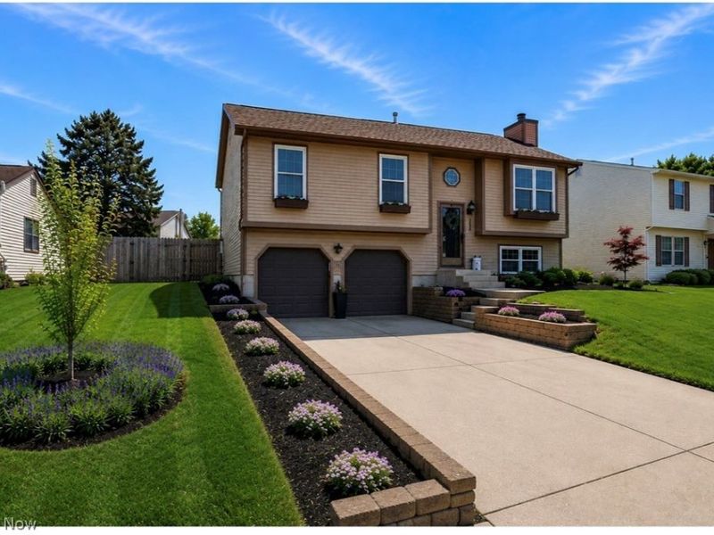 300 Pathfinder Drive, Reynoldsburg, OH 43068 Photo 1