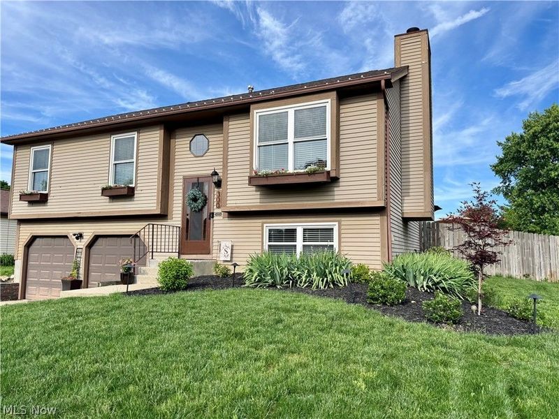 300 Pathfinder Drive, Reynoldsburg, OH 43068 Photo 2