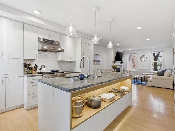 5 Auburn St, Unit 1, Boston, MA 02129