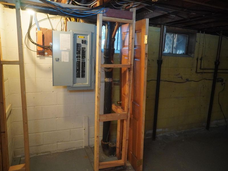 5285 Ridgebury Boulevard, Cleveland, OH 44124 Photo 11