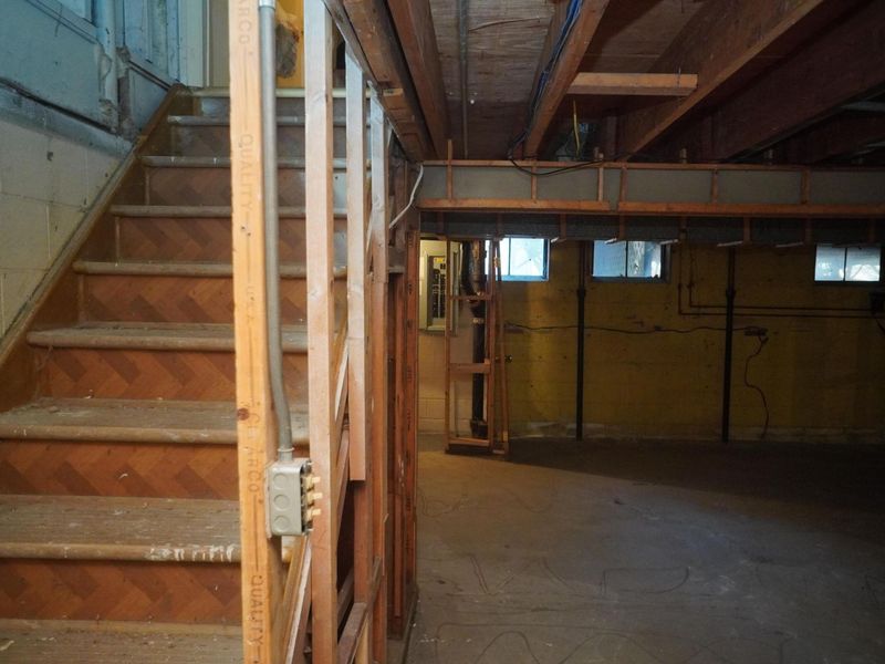 5285 Ridgebury Boulevard, Cleveland, OH 44124 Photo 7