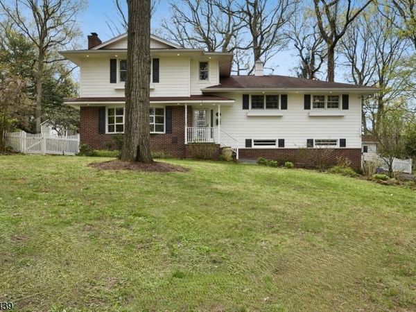 133 Murray Hill Blvd, Berkeley Heights, NJ 07974