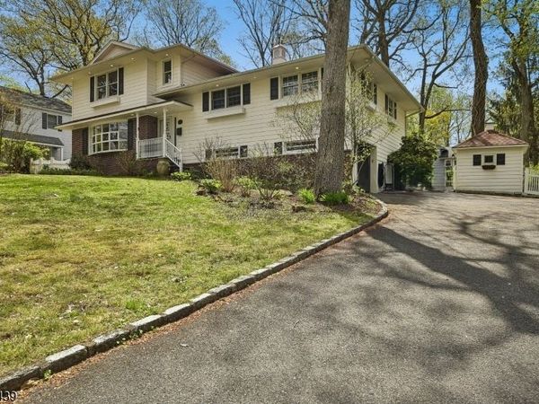 133 Murray Hill Blvd, Berkeley Heights, NJ 07974