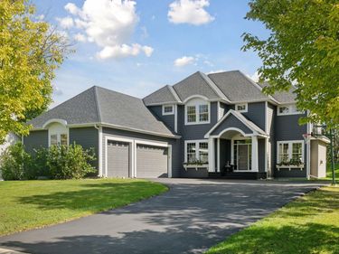 8465 Kelzer Pond Drive, Victoria, MN 55386