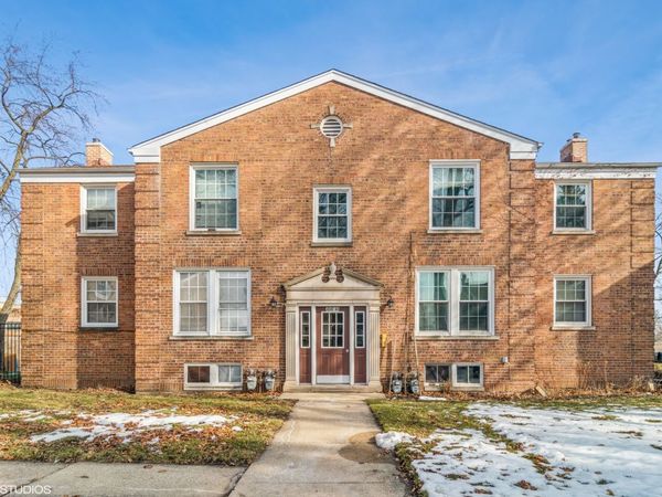 4242 W Nelson Street , Unit 1, Chicago, IL 60641