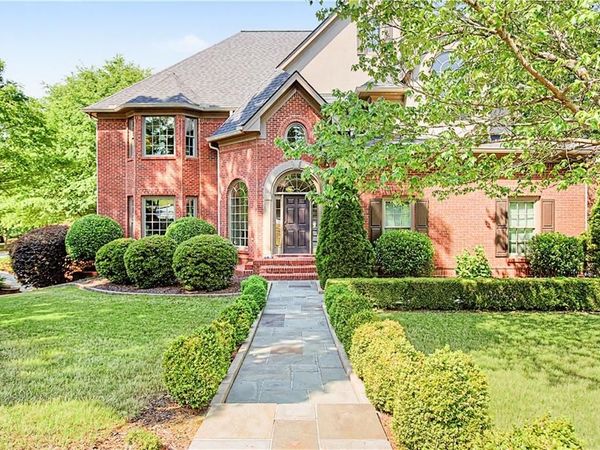 4020 Royal Pennon Court , Peachtree Corners, GA 30092