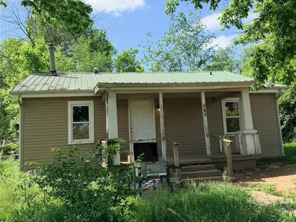 315 Gear Street , Yellville, AR 72687