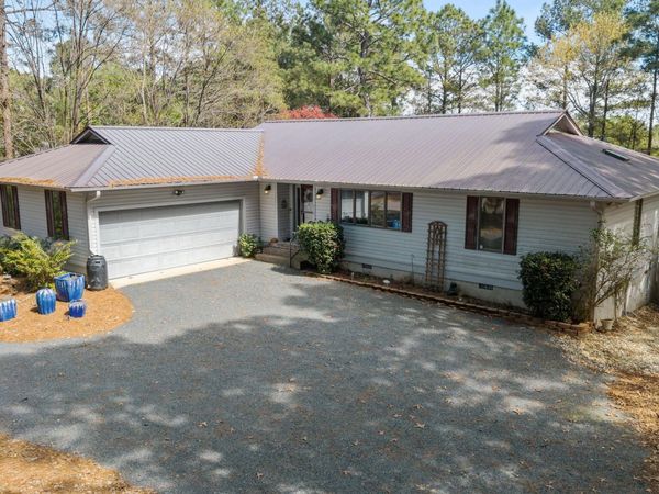 117 Pineneedle Drive, West End, NC 27376