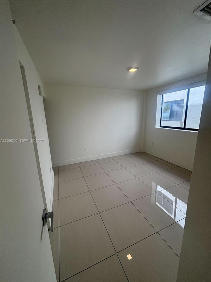 821 SW 18th Ave , Unit 205, Miami, FL 33135 Photo