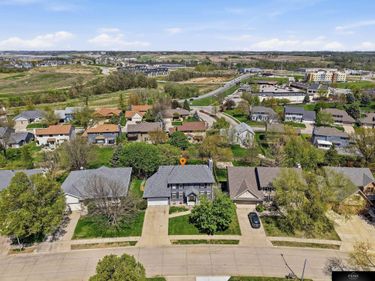 10326 Newport Avenue , Omaha, NE 68122