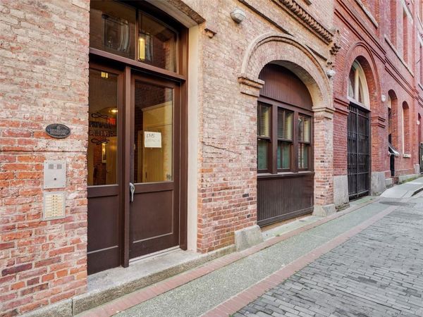 1315 Waddington Alley , Unit 301, Victoria, BC V8W 0B2