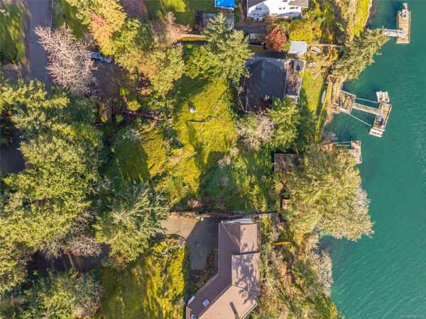 310 Bessborough Ave , View Royal, BC V9B 1T7