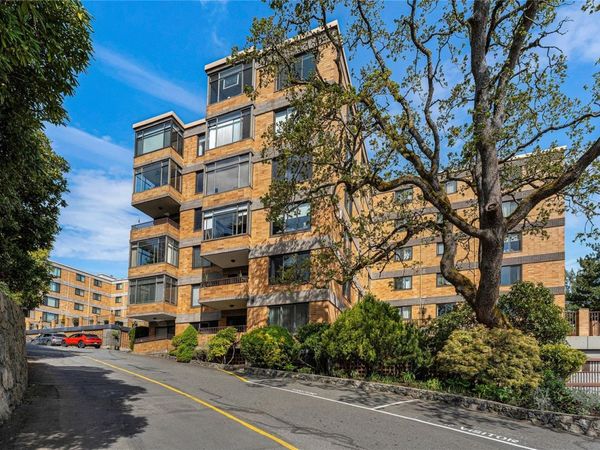 2910 Cook St , Unit 205, Victoria, BC V8T 3S7