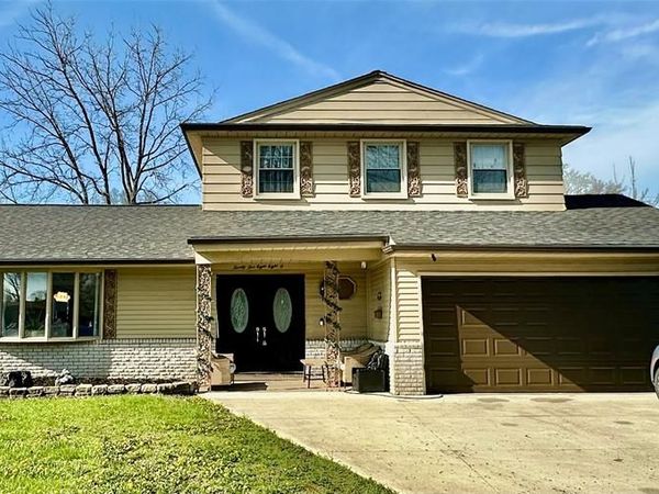 25880 Cherry Hill Road , Dearborn Heights, MI 48127