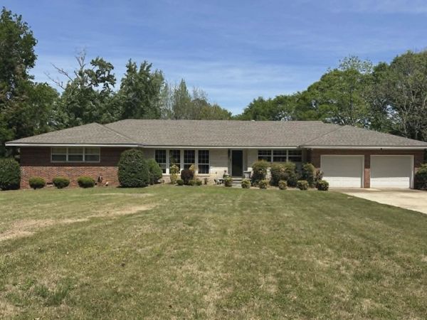 762 2nd St, Hamilton, AL 35570