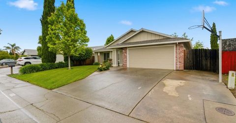 8209 Cottongin Way, Sacramento, CA 95828 Photo