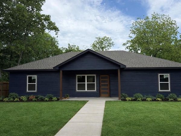 114 S Ellis Street , Lancaster, TX 75146