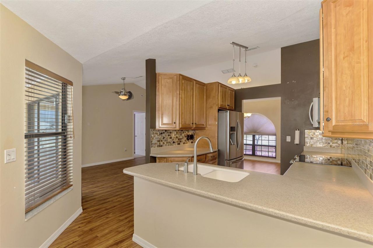 7805 38th Court E, Sarasota, FL 34243 Photo