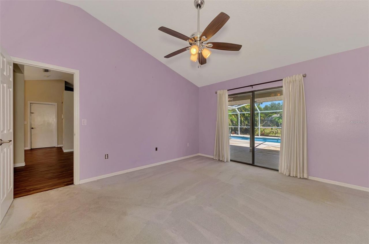 7805 38th Court E, Sarasota, FL 34243 Photo