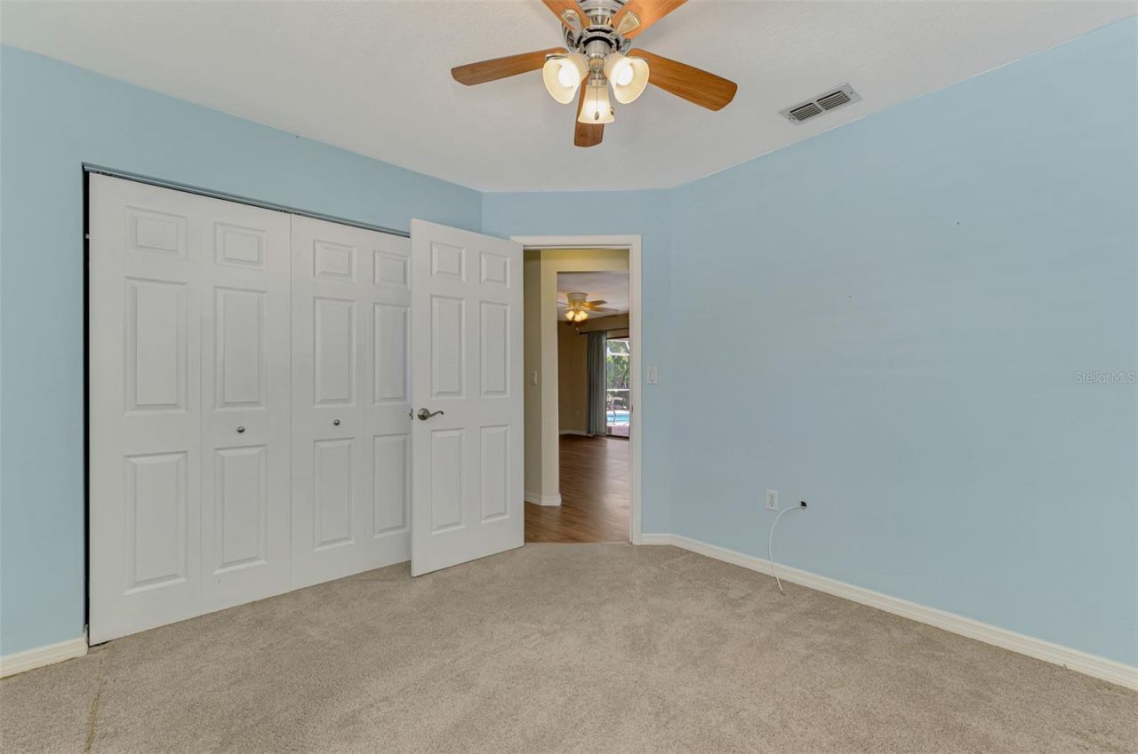 7805 38th Court E, Sarasota, FL 34243 Photo