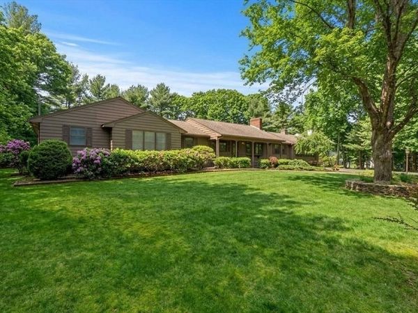 17 Gilmore Road, Easton, MA 02356