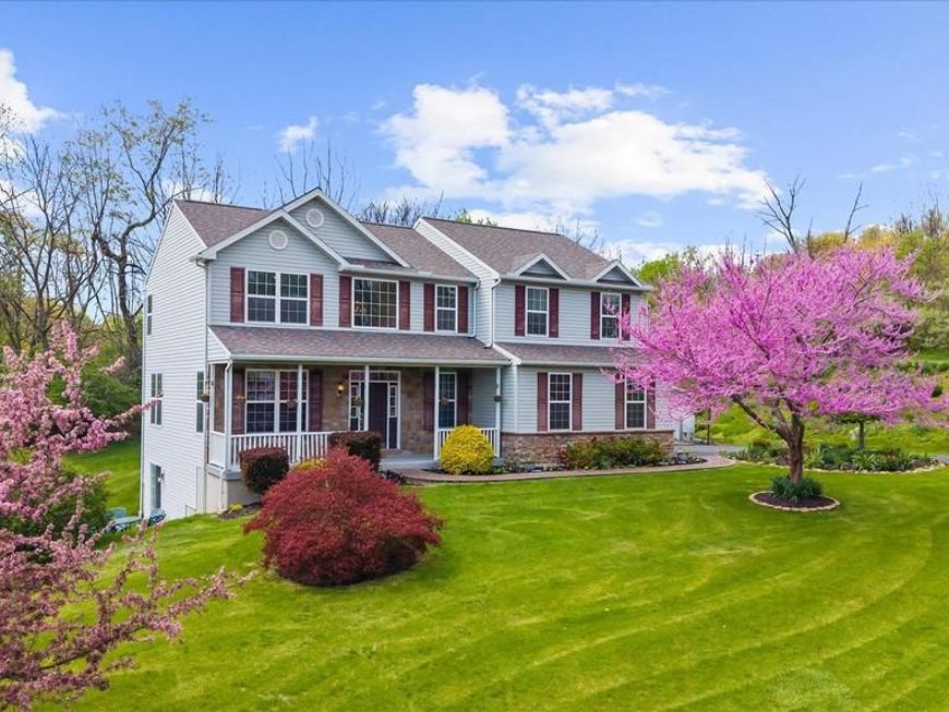 4 Kerryn Drive , Robesonia, PA 19551 Main Photo