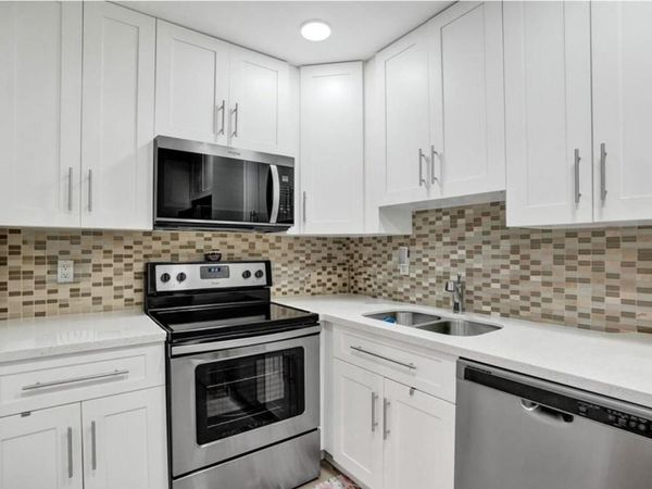 4980 E Sabal Palm Boulevard E, Unit 124, Tamarac, FL 33319