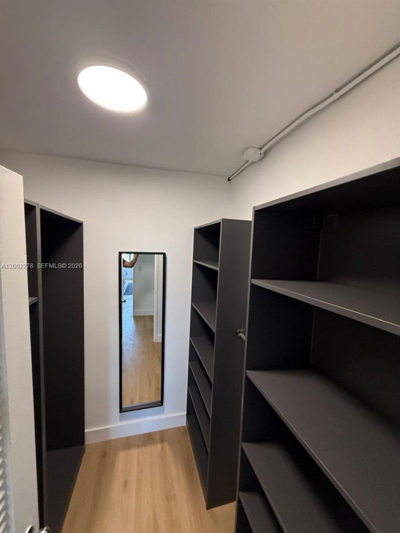 5700 Collins Ave , Unit 15H, Miami Beach, FL 33140 Photo