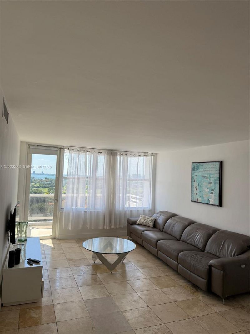 5700 Collins Ave , Unit 15H, Miami Beach, FL 33140 Photo