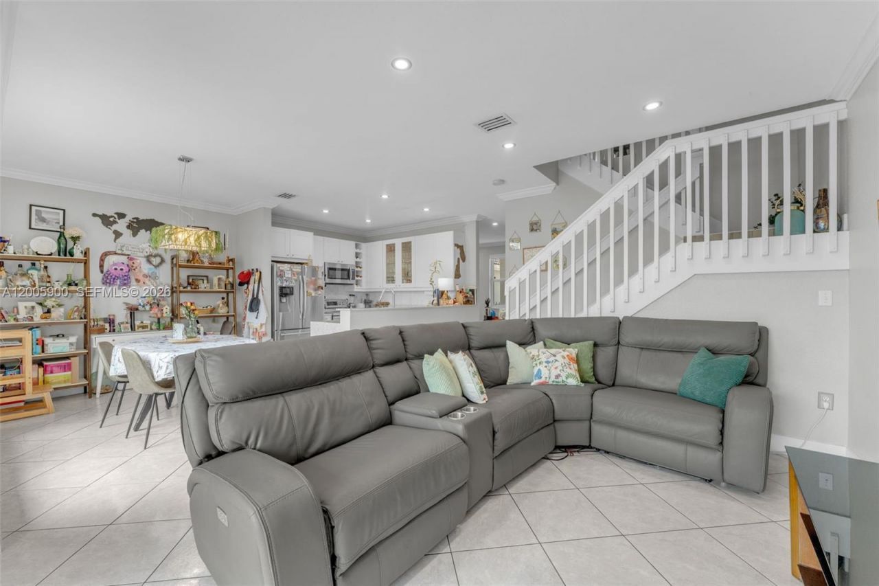 945 SW 154th Ct , Miami, FL 33194 Photo