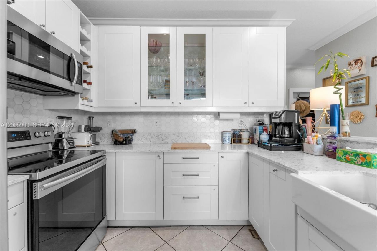 945 SW 154th Ct , Miami, FL 33194 Photo