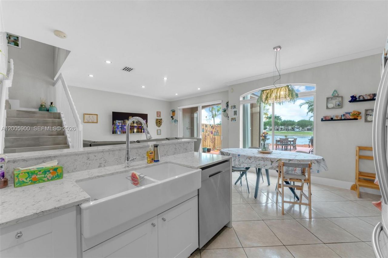 945 SW 154th Ct , Miami, FL 33194 Photo