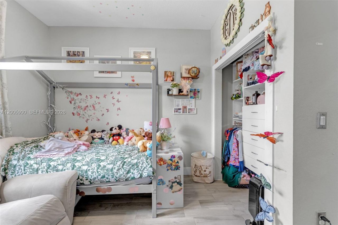 945 SW 154th Ct , Miami, FL 33194 Photo