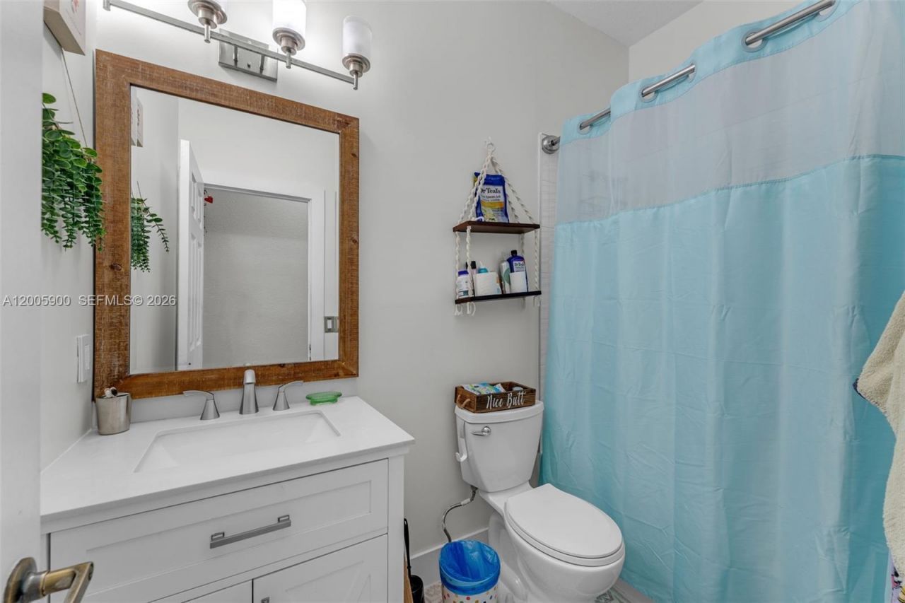 945 SW 154th Ct , Miami, FL 33194 Photo