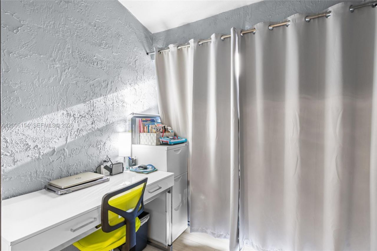 1064 NW 97th Ave , Unit 219, Pembroke Pines, FL 33024 Photo